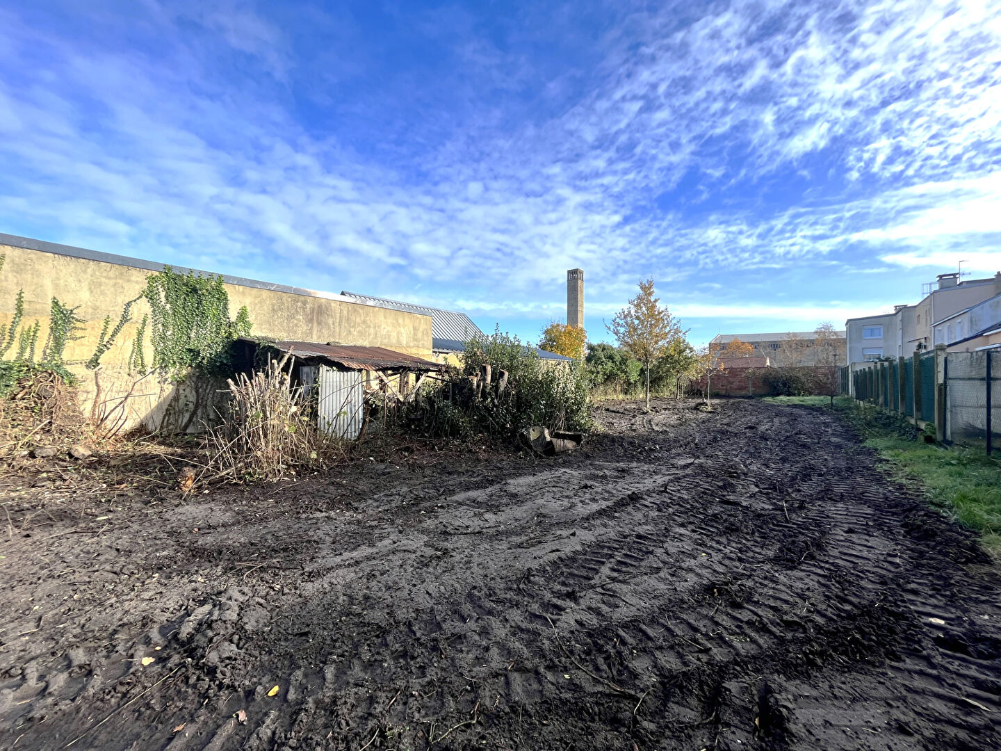 TERRAIN CONSTRUCTIBLE LE MANS - 839 m2 2/4